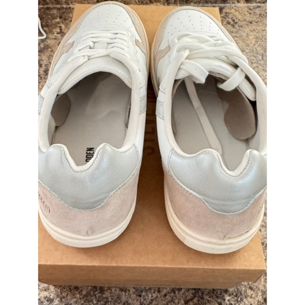 Steve Madden Centre Mens White Silver Suede Leather Sneakers CENT05M1 9.5 - Picture 9 of 14